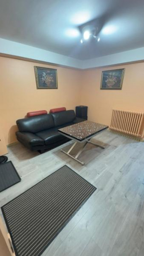 2 rooms ideal for 4